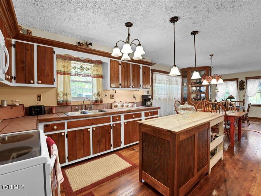 Photo #10: 434 Henry Clark Lane