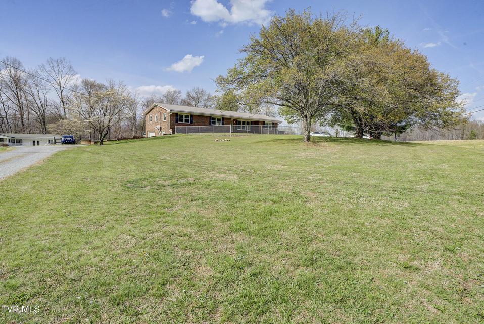 Photo #5: 2686 Siam Road