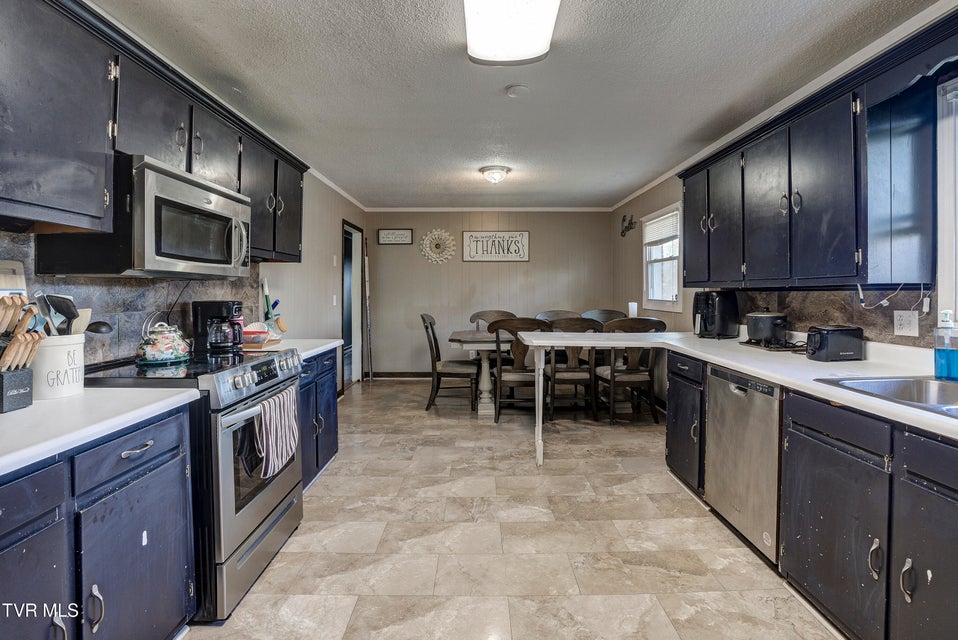 Photo #8: 2686 Siam Road