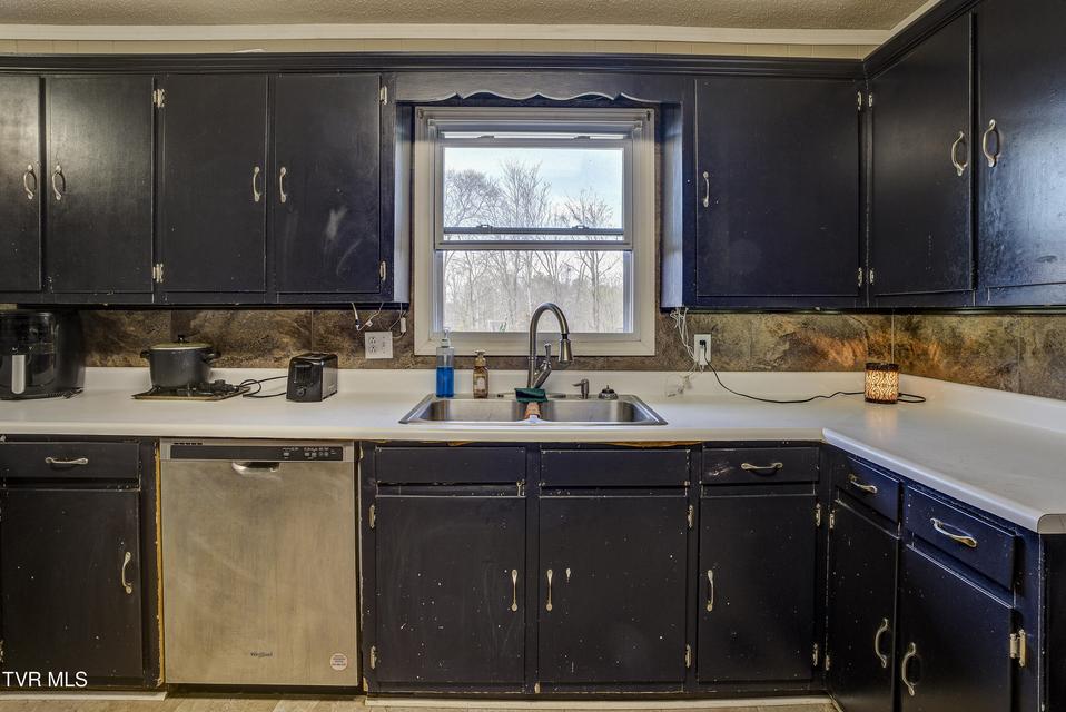 Photo #9: 2686 Siam Road