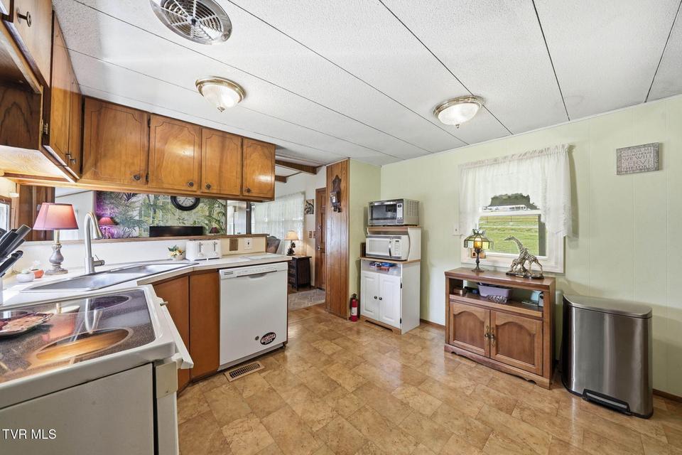 Photo #32: 26512 Northridge Road