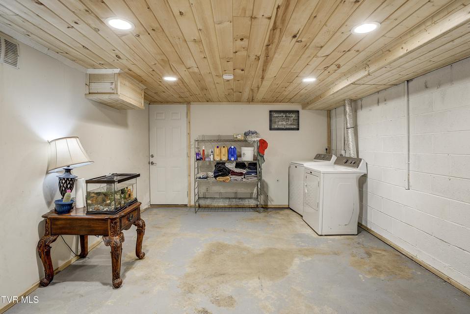 Photo #15: 2686 Siam Road