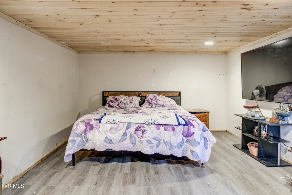 Photo #18: 2686 Siam Road