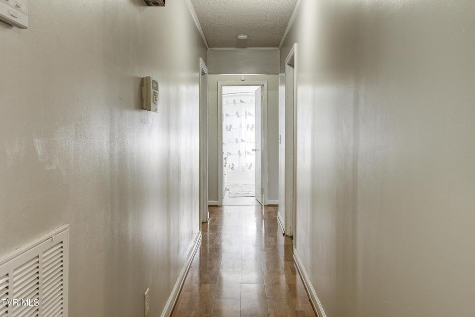 Photo #33: 2686 Siam Road