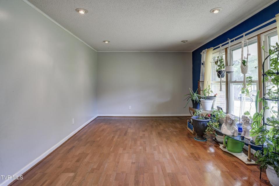 Photo #43: 2686 Siam Road