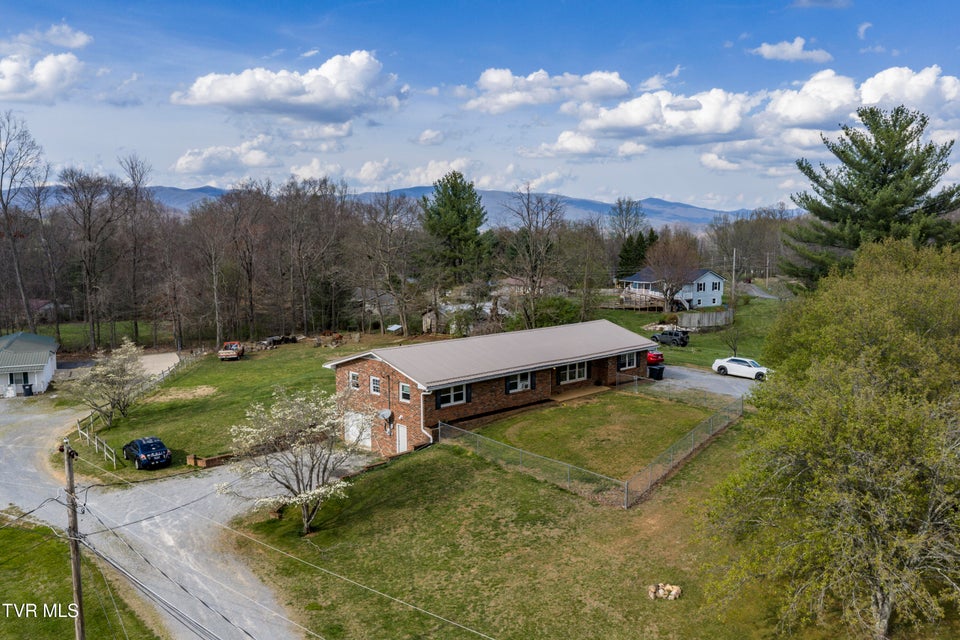 Photo #54: 2686 Siam Road