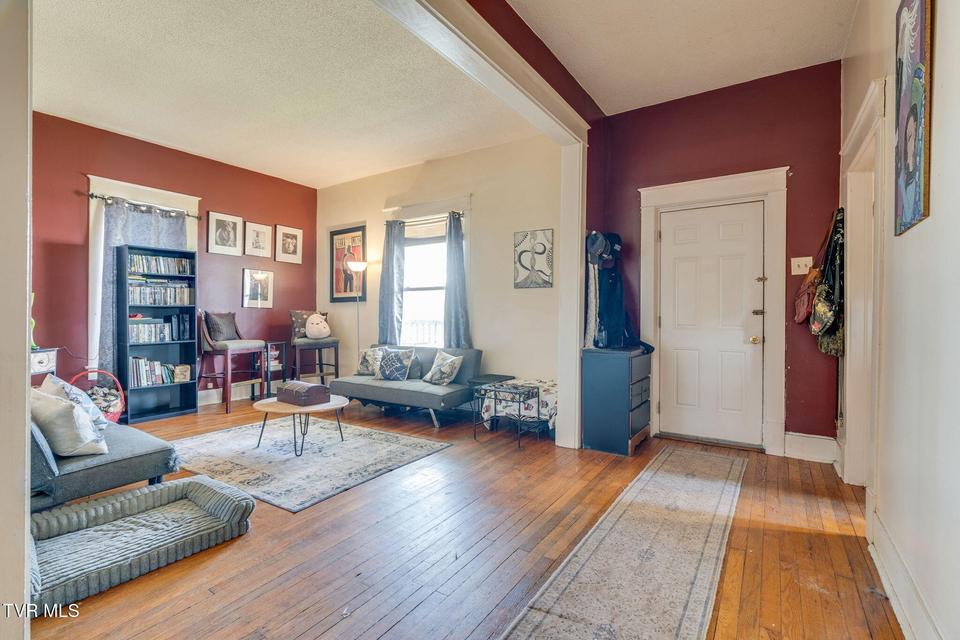 Photo #4: 610 Holston Avenue