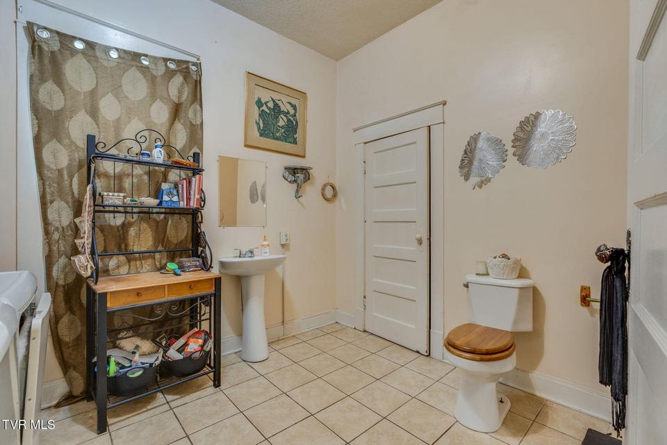 Photo #18: 610 Holston Avenue