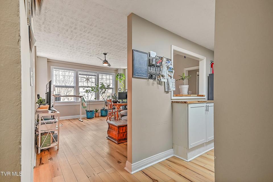 Photo #9: 701 Locust Street