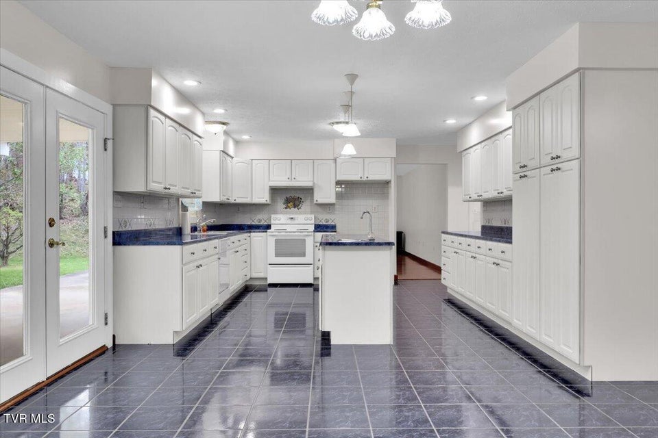 Photo #17: 1296 Mountain View Road