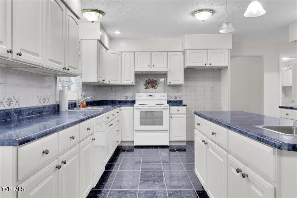 Photo #19: 1296 Mountain View Road