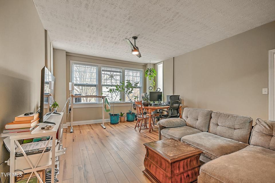 Photo #16: 701 Locust Street