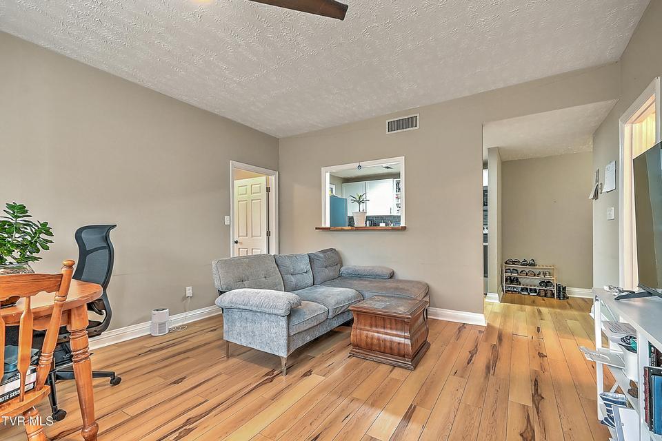 Photo #17: 701 Locust Street