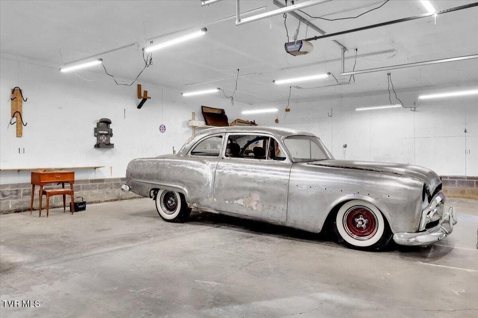 Photo #43: 1296 Mountain View Road