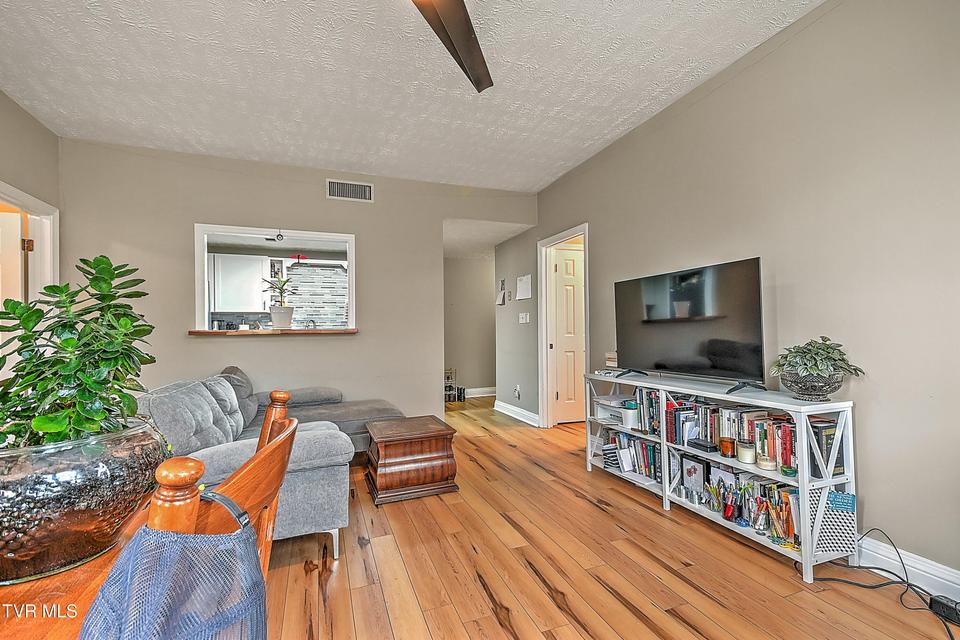 Photo #18: 701 Locust Street