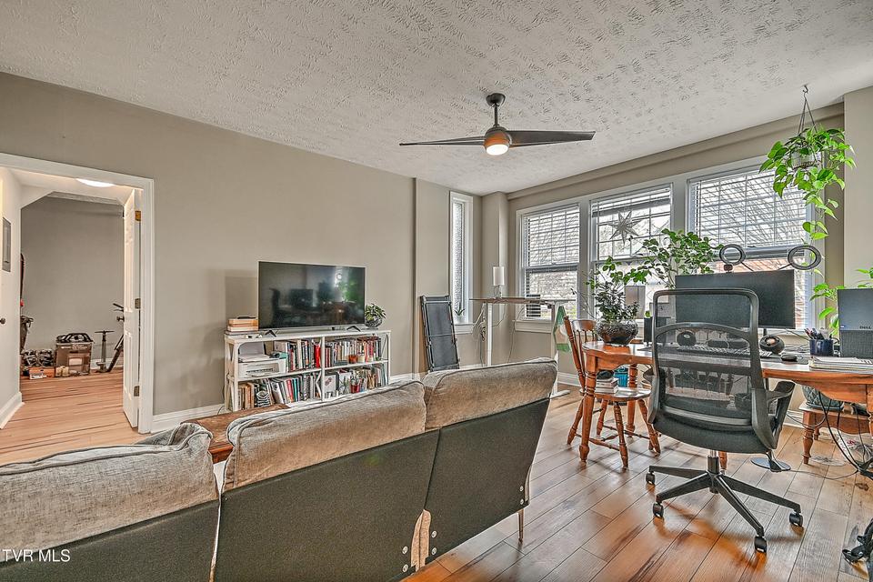 Photo #19: 701 Locust Street