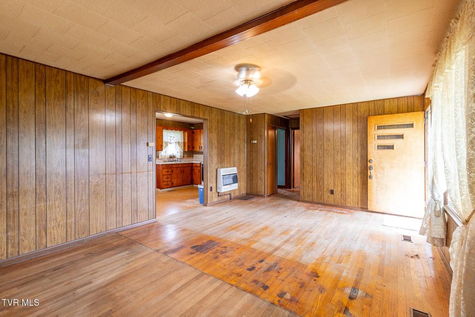 Photo #5: 817 Mulberry Street