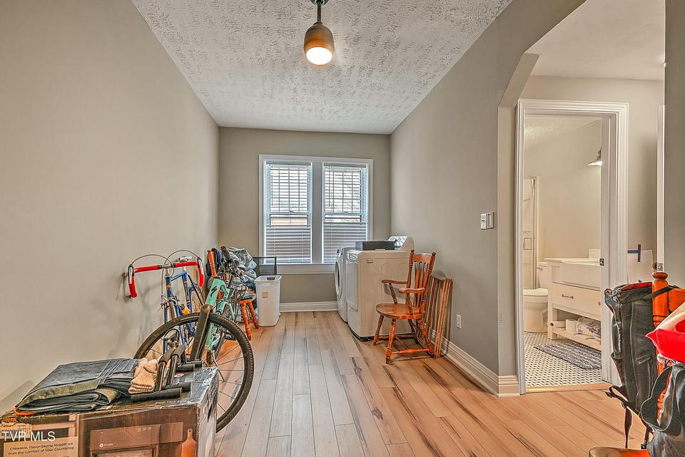 Photo #30: 701 Locust Street