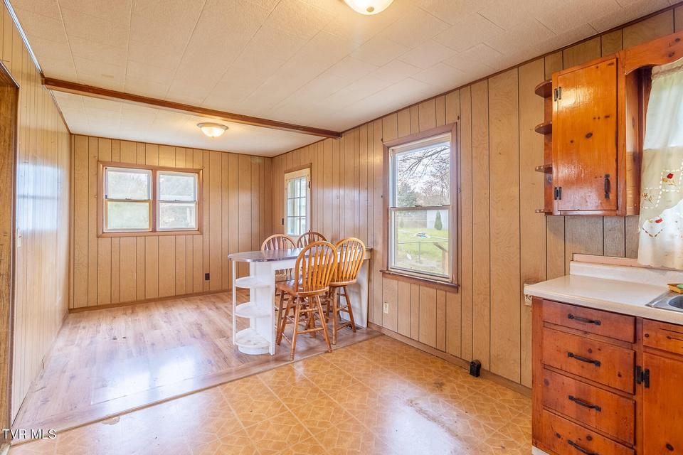 Photo #10: 817 Mulberry Street