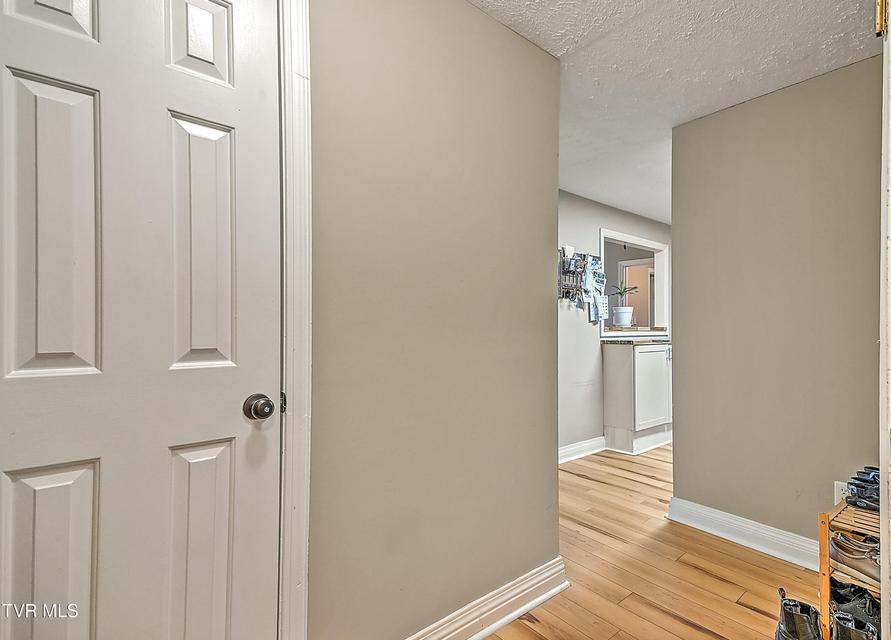 Photo #32: 701 Locust Street