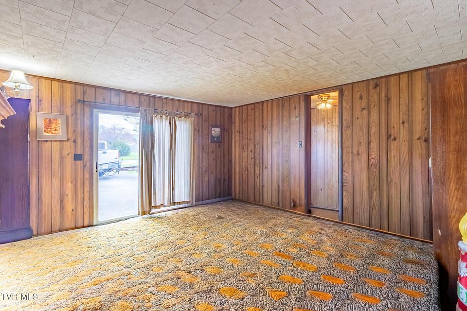 Photo #18: 817 Mulberry Street