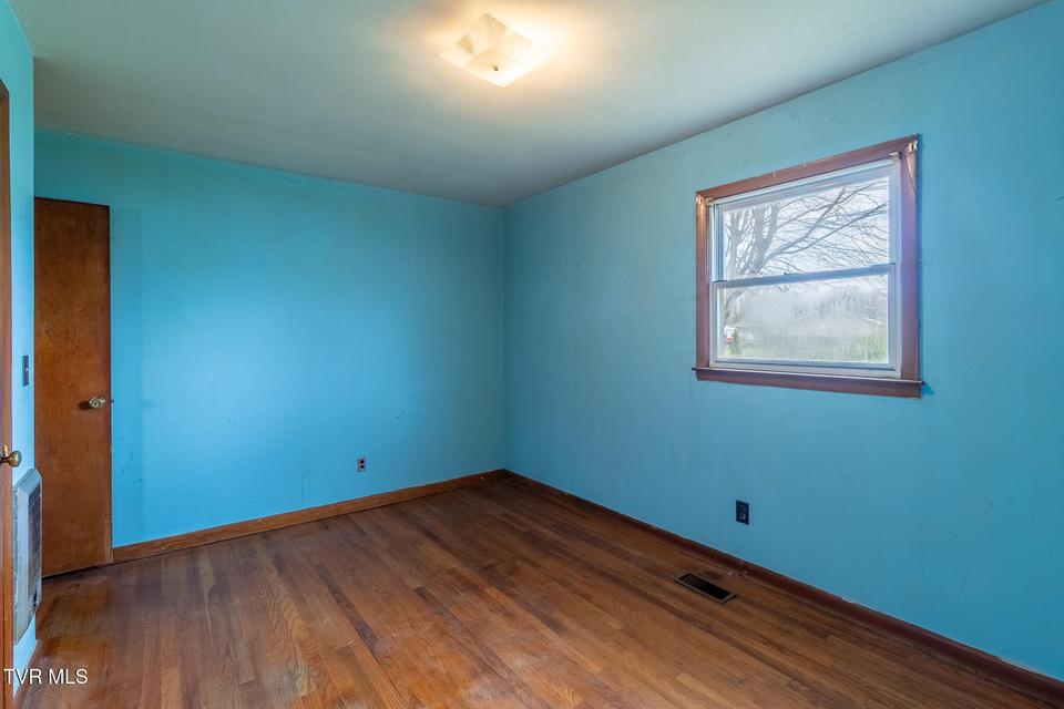 Photo #21: 817 Mulberry Street