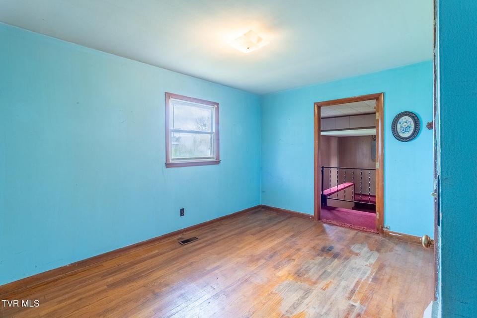 Photo #22: 817 Mulberry Street