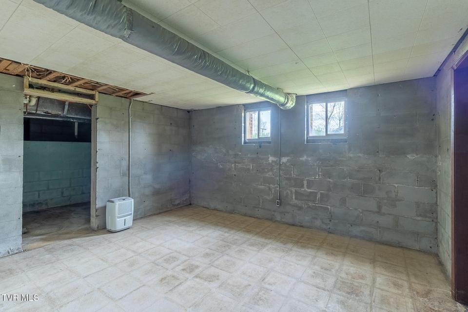 Photo #23: 817 Mulberry Street