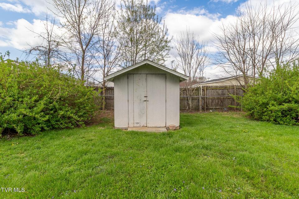 Photo #28: 817 Mulberry Street