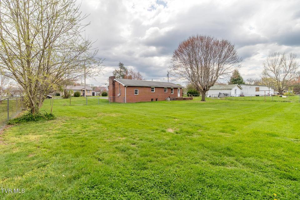 Photo #29: 817 Mulberry Street