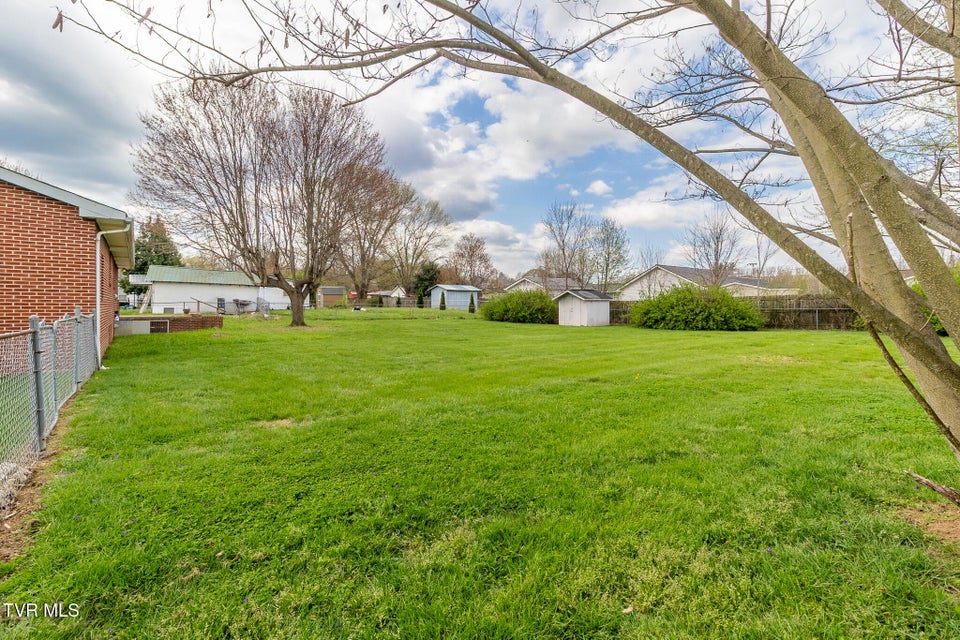 Photo #30: 817 Mulberry Street