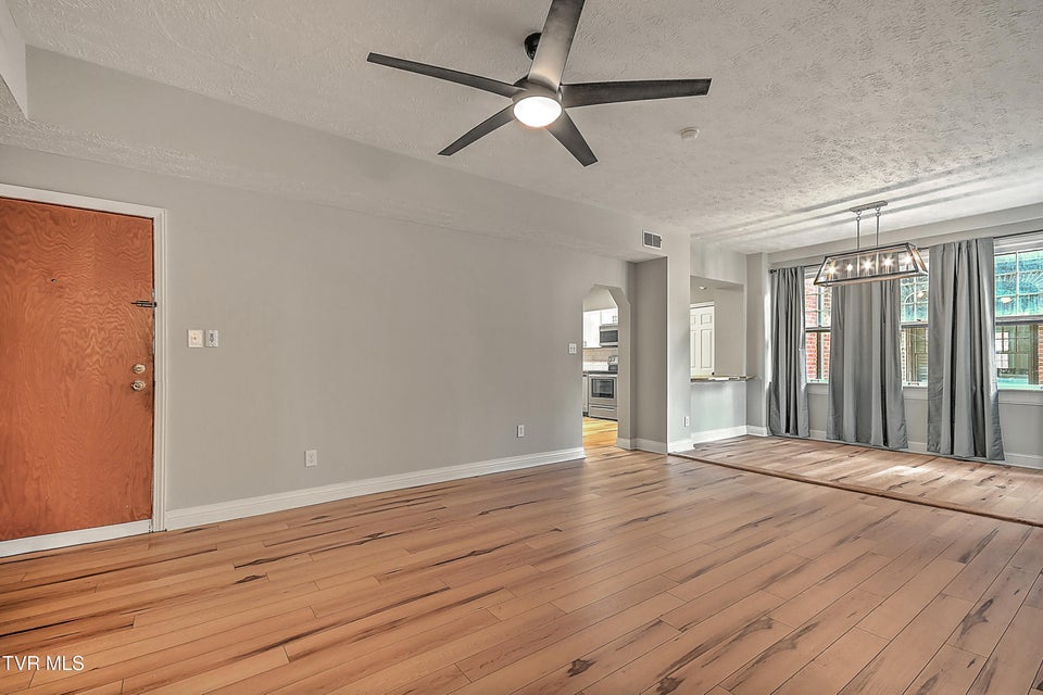 Photo #11: 701 Locust Street