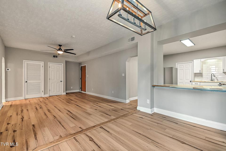 Photo #15: 701 Locust Street