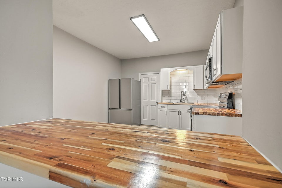 Photo #16: 701 Locust Street