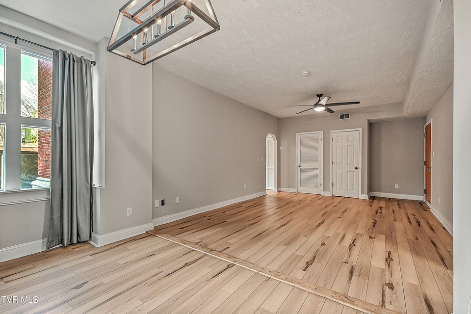 Photo #17: 701 Locust Street