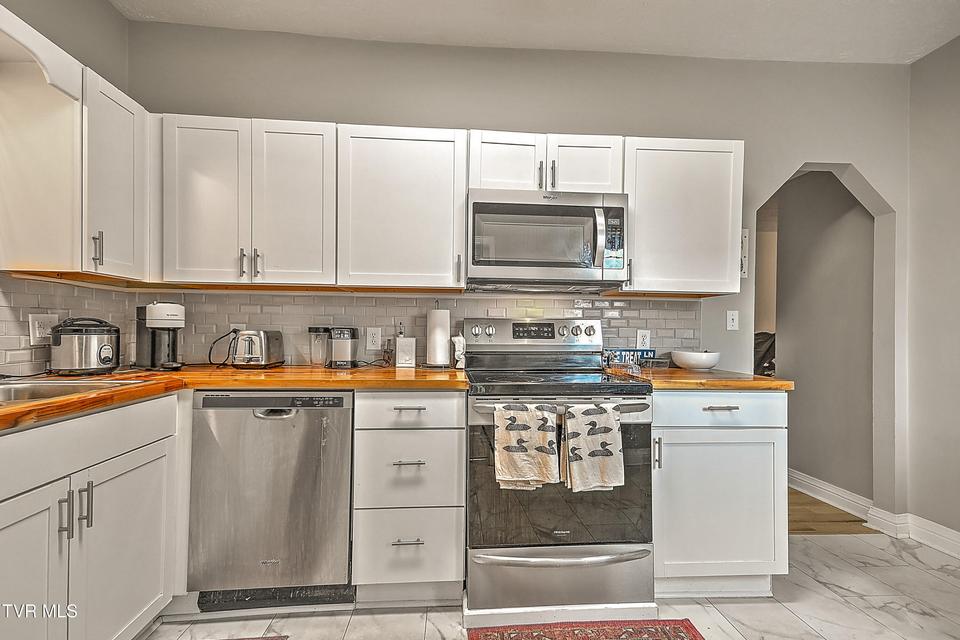 Photo #12: 701 Locust Street