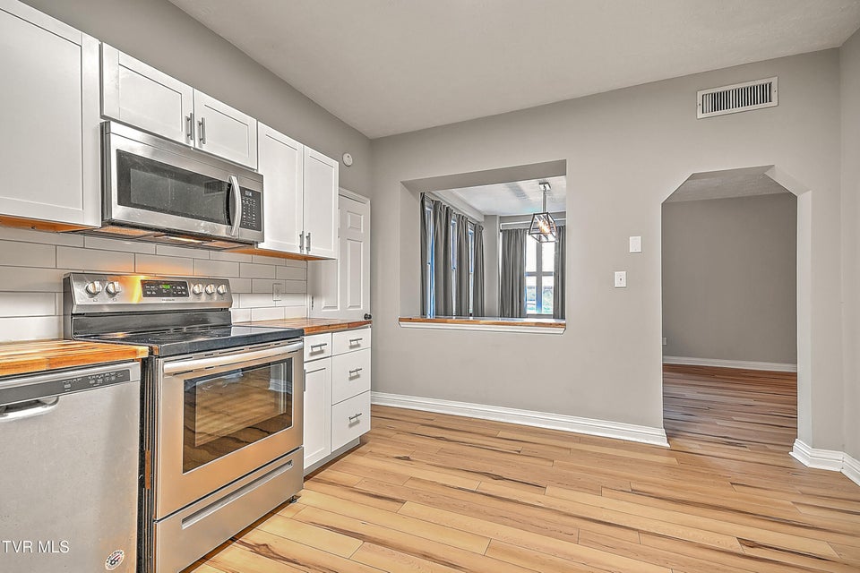 Photo #19: 701 Locust Street