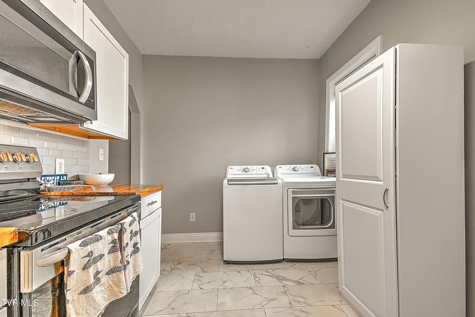 Photo #13: 701 Locust Street