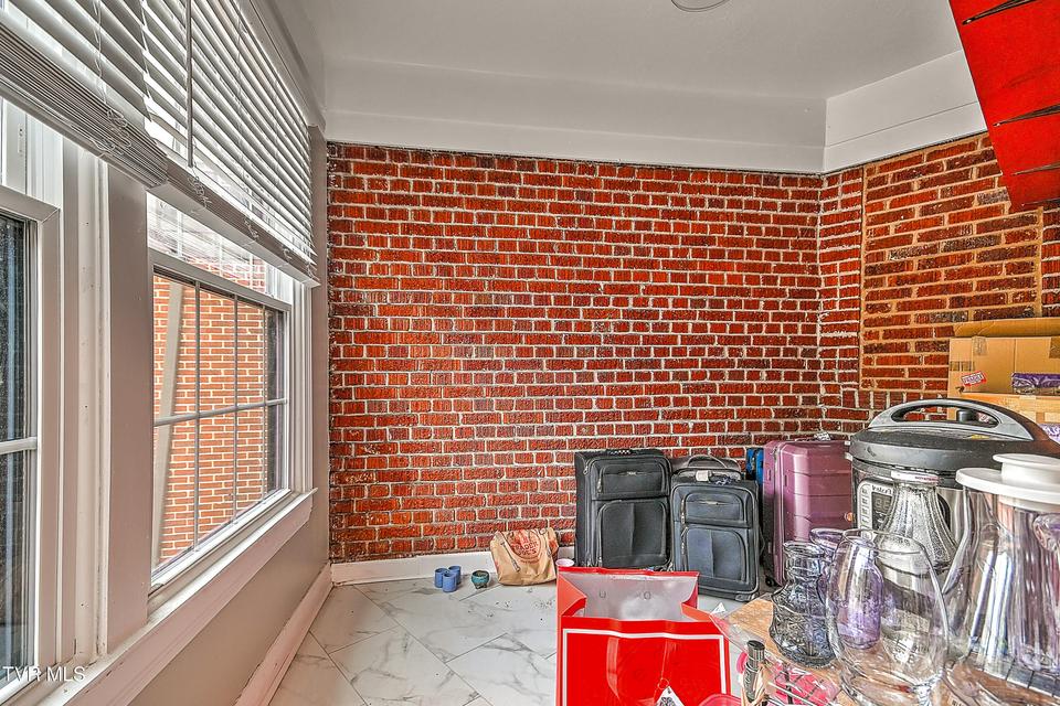 Photo #14: 701 Locust Street