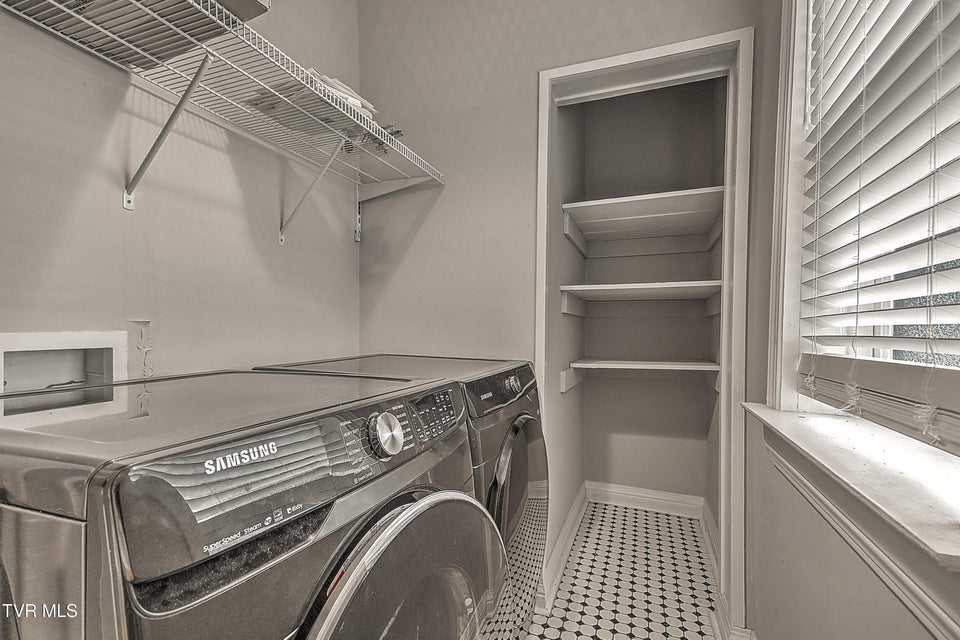 Photo #25: 701 Locust Street