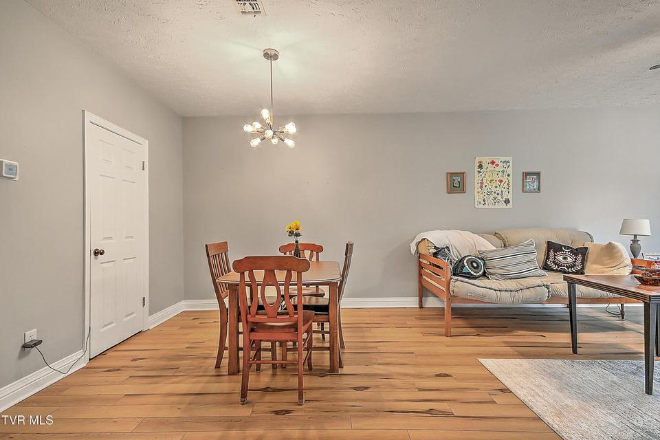 Photo #18: 701 Locust Street