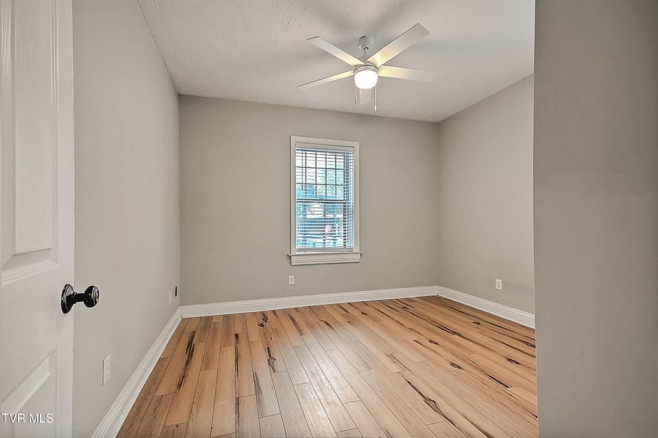 Photo #27: 701 Locust Street