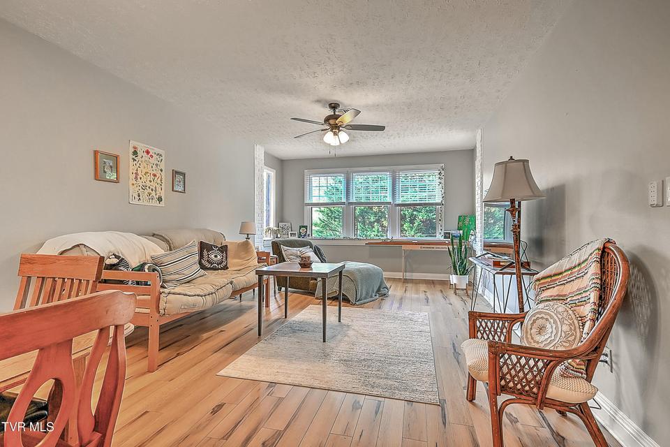 Photo #21: 701 Locust Street