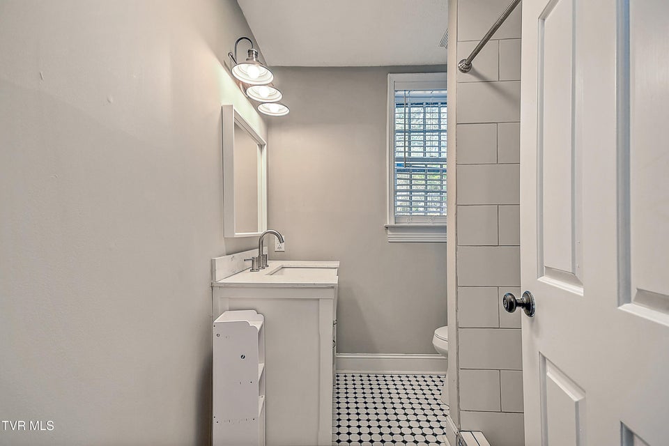 Photo #30: 701 Locust Street