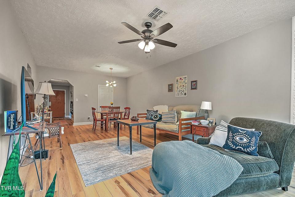 Photo #23: 701 Locust Street