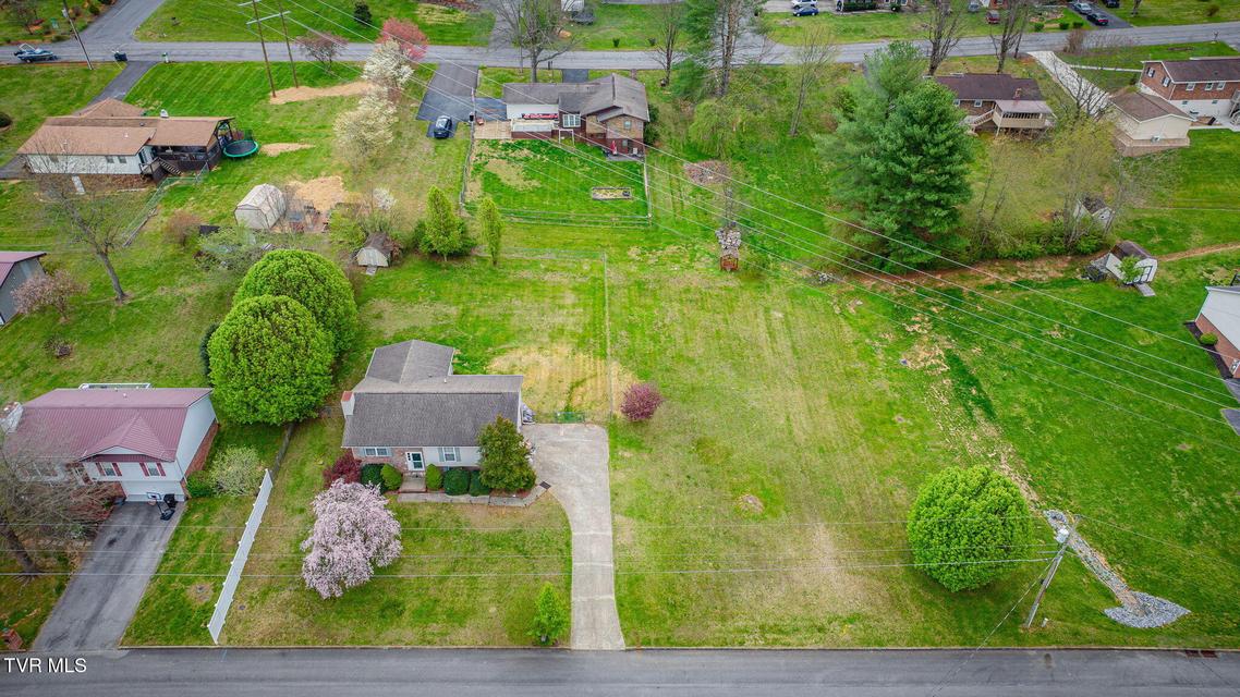 Photo #37: 216 Lindas Way