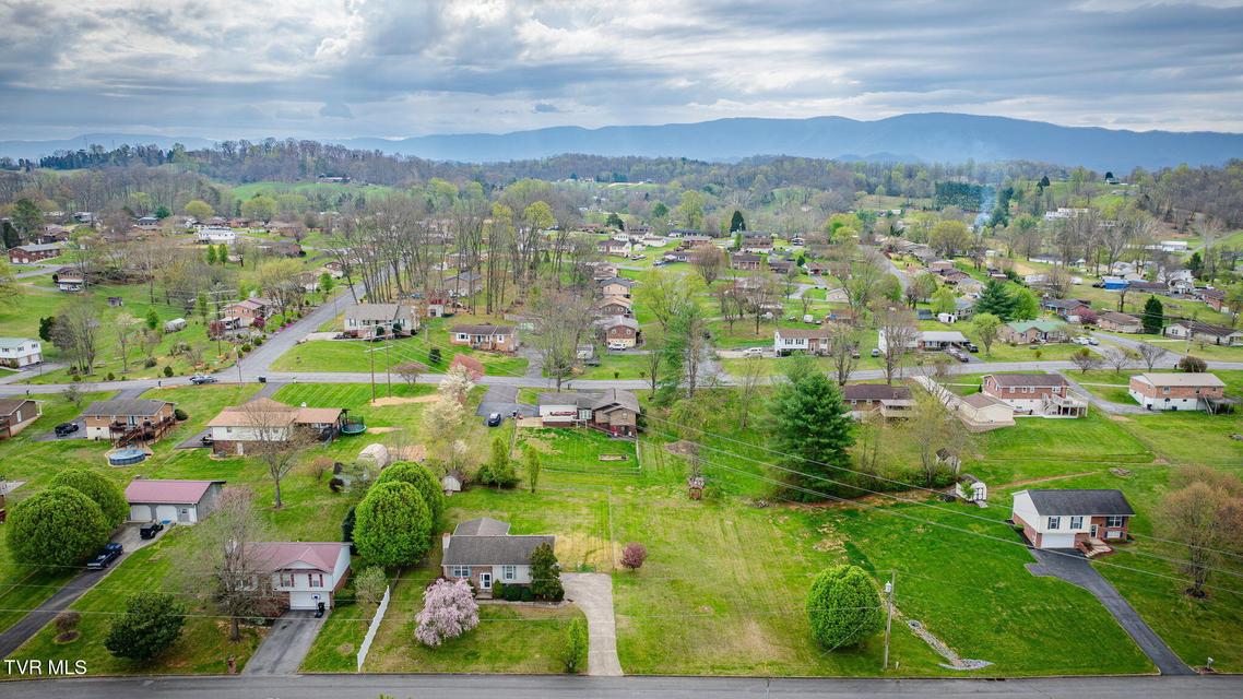 Photo #38: 216 Lindas Way