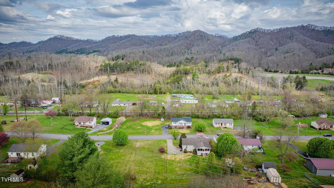 Photo #39: 216 Lindas Way