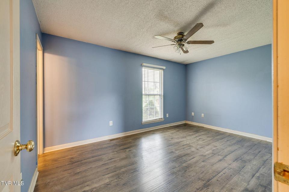 Photo #26: 216 Lindas Way