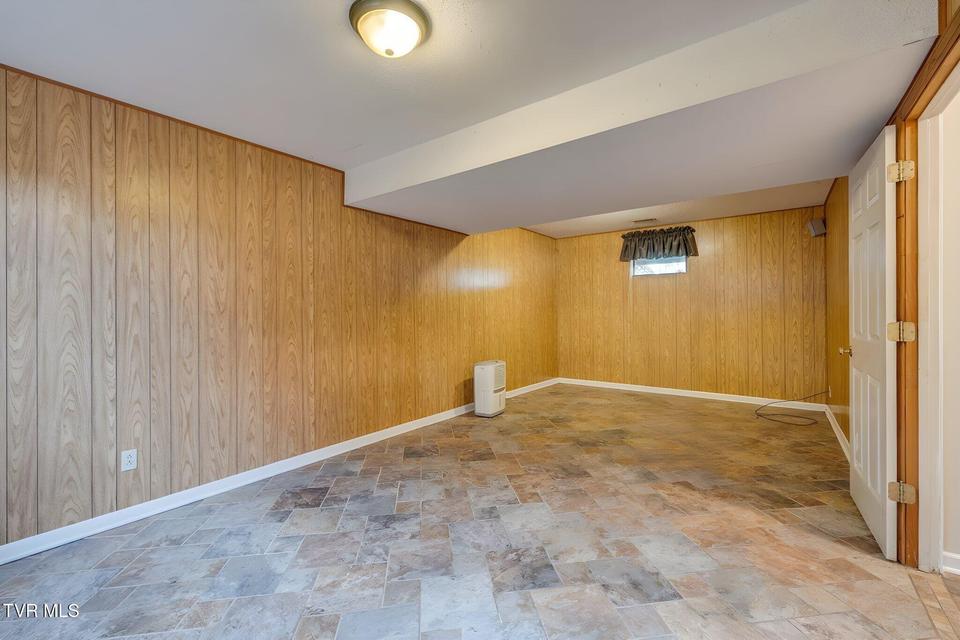 Photo #17: 216 Lindas Way